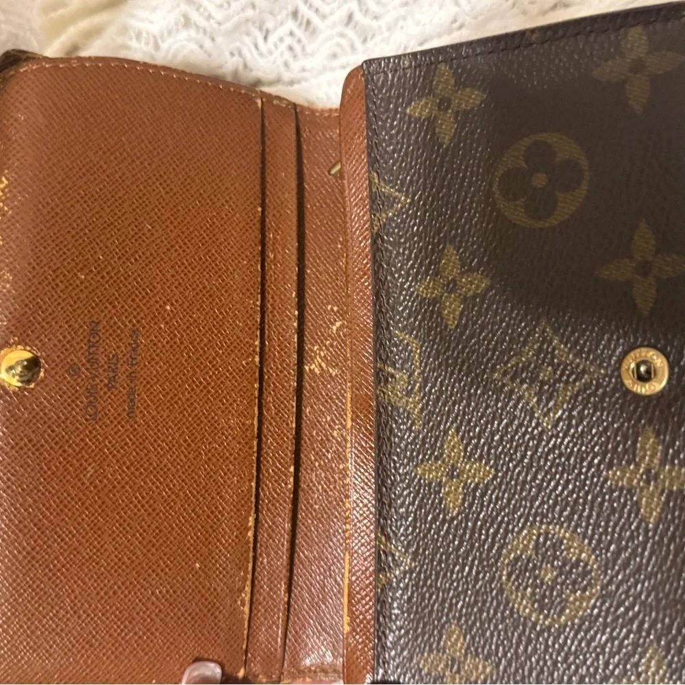 Louis Vuitton Short Wallet